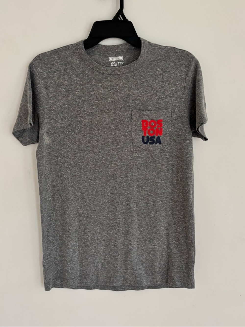 Tailgate Boston USA Graphic Tee XS Gray Pocket Shirt